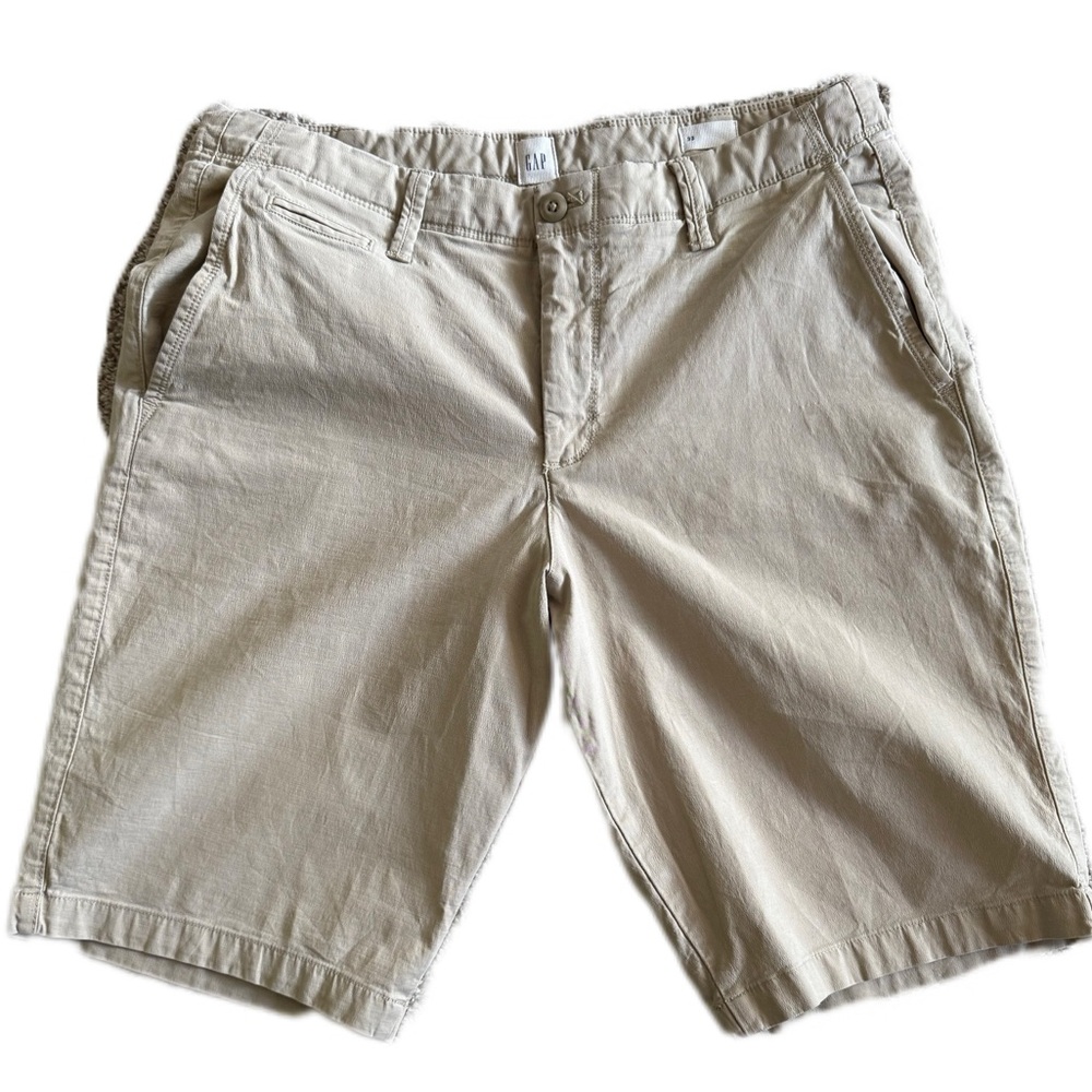 GAP Men’s Shorts EUC Tan Color Waist 33